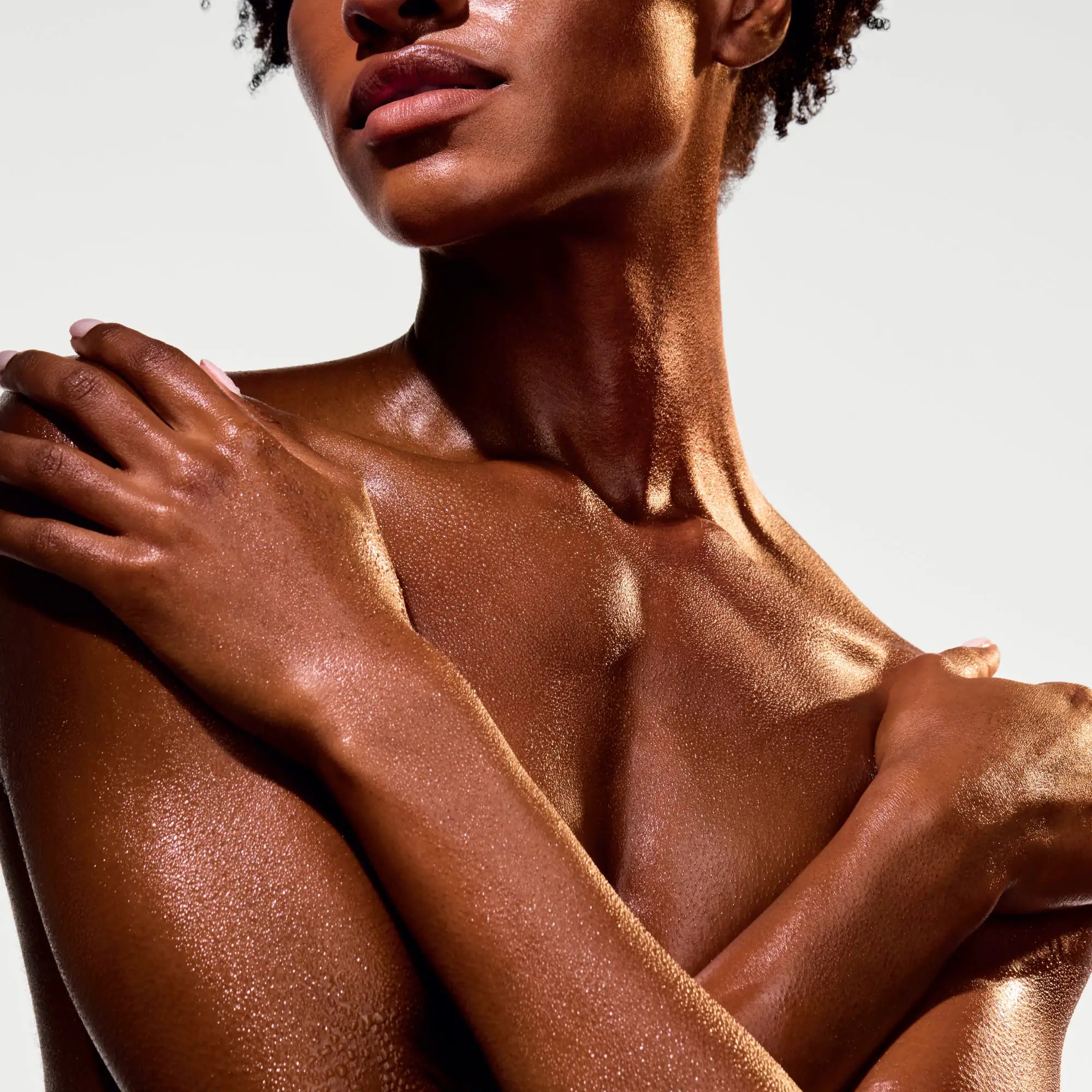 the-glow-getter-multi-oil-body-scrub-s8 NATR-40028-Alt-Image-The_Glow_Getter_Multi-Oil_Body_Scrub-06_1.webp