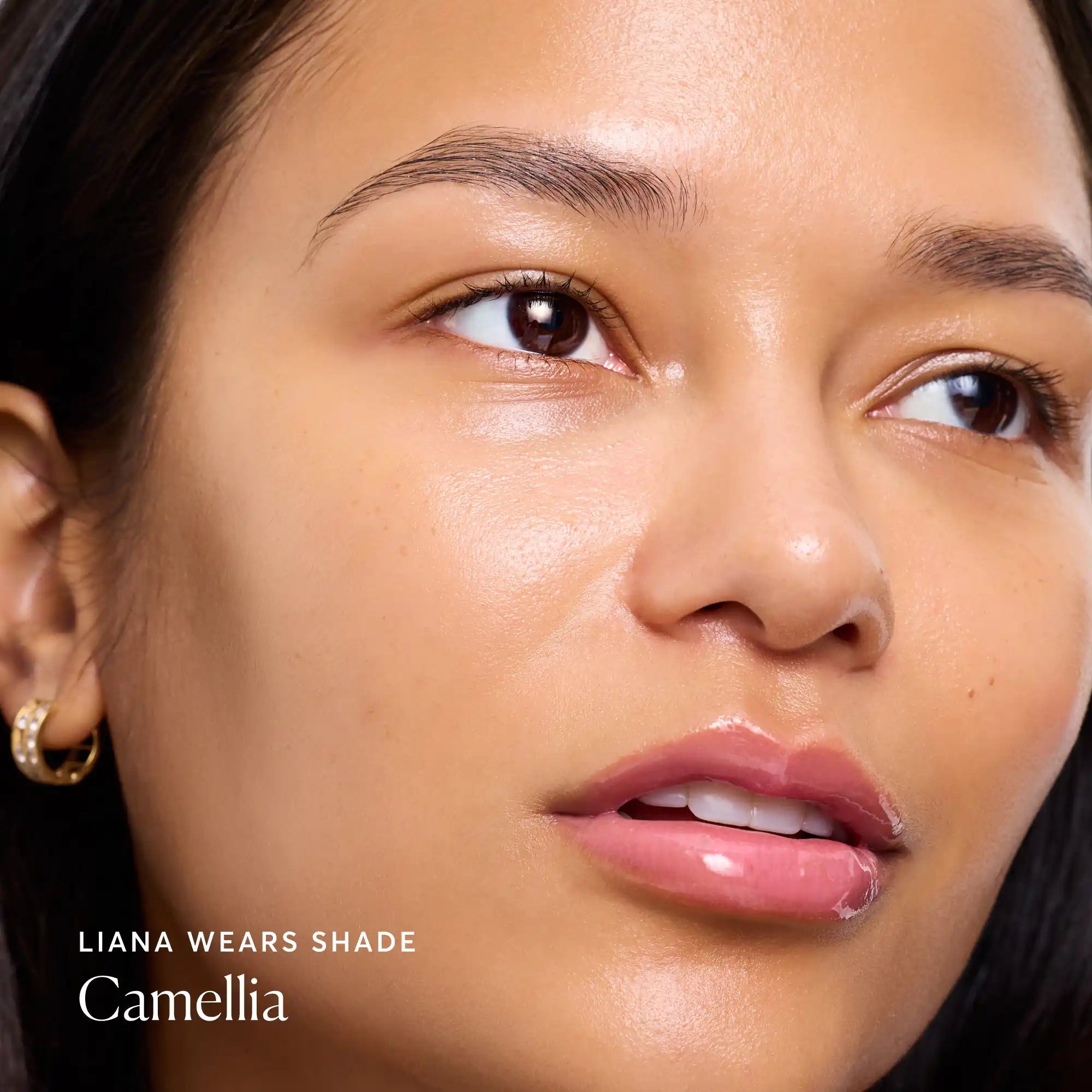 phyto-glow-lip-balm-camellia-n3 NATR-60075-Alt-Images-Phyto-Glow-Lip-Balm-Camellia-04.webp